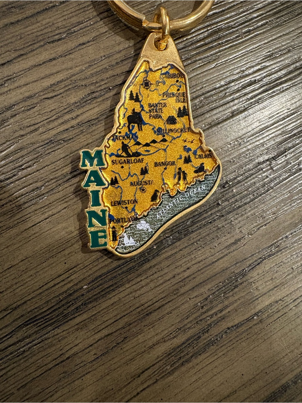 Vintage Maine State Map Gold Keychain